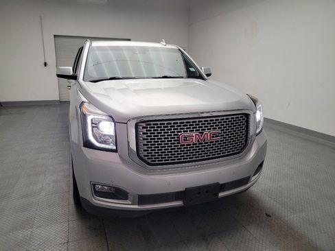 Used 2017 GMC Yukon XL Denali w/ Open Road Package AWD/4WD image 14