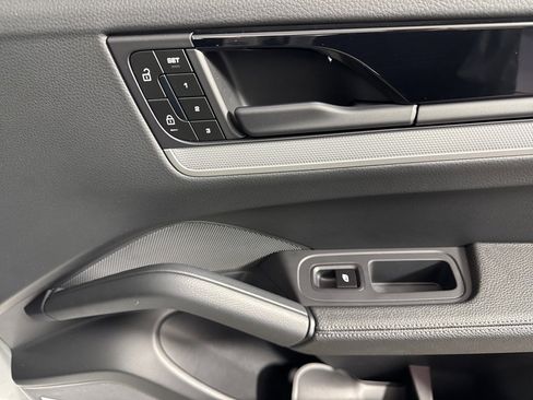 Used 2024 Porsche Cayenne image 14