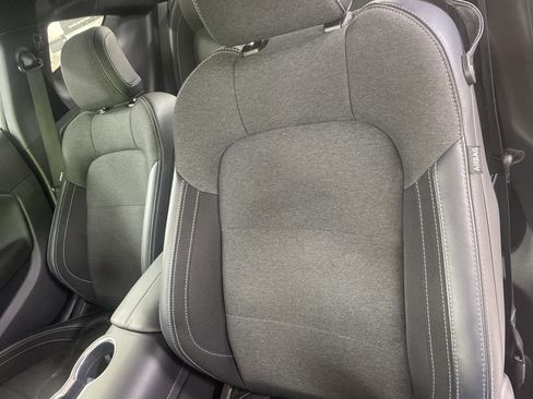 Used 2025 Ford Mustang Coupe RWD image 14