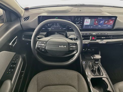 Used 2025 Kia K4 EX FWD image 25