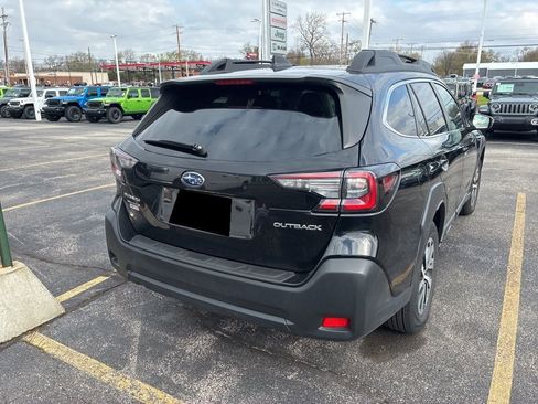 Used 2024 Subaru Outback Premium w/ Popular Package #1A image 4