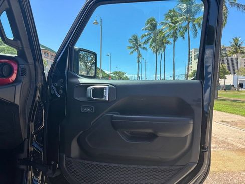 Used 2020 Jeep Gladiator Sport w/ Quick Order Package 23S AWD/4WD image 14