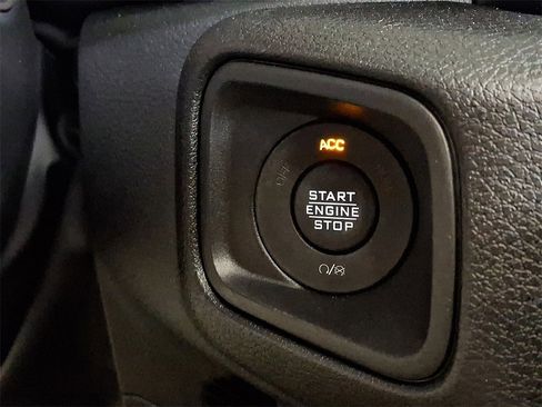 New 2025 Jeep Gladiator Sport image 13