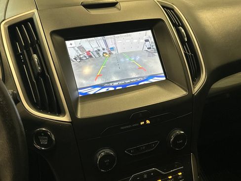 Used 2019 Ford Edge SEL w/ Equipment Group 201A AWD/4WD image 23