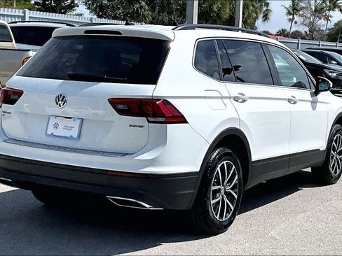 Used 2019 Volkswagen Tiguan SE w/ Panoramic Sunroof Package AWD/4WD image 5