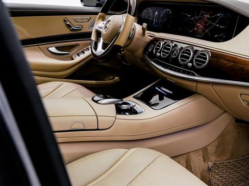 Used 2019 Mercedes-Benz S 560 4MATIC Sedan image 29