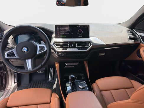 Used 2025 BMW X4 xDrive30i w/ M Sport Package AWD/4WD image 15