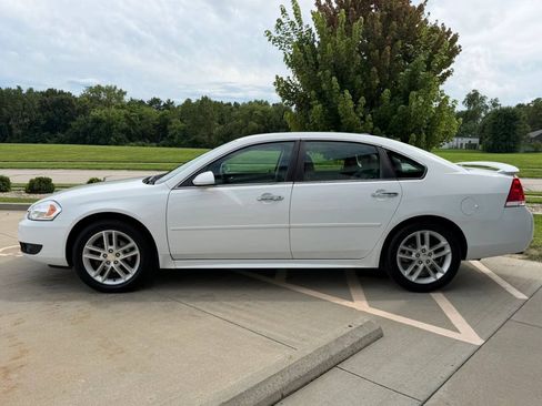 Used 2012 Chevrolet Impala LTZ FWD image 7