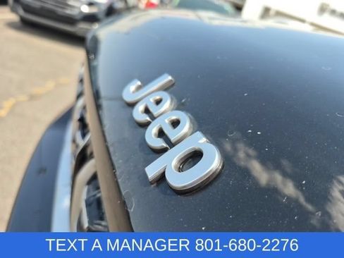 Used 2022 Jeep Grand Cherokee Summit w/ Adv Protech Group IV AWD/4WD image 14