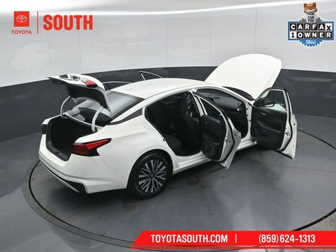 Used 2025 Nissan Altima 2.5 SV FWD image 49