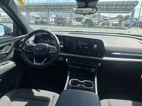 New 2026 Chevrolet Traverse LT w/ Midnight/Sport Edition AWD/4WD image 16