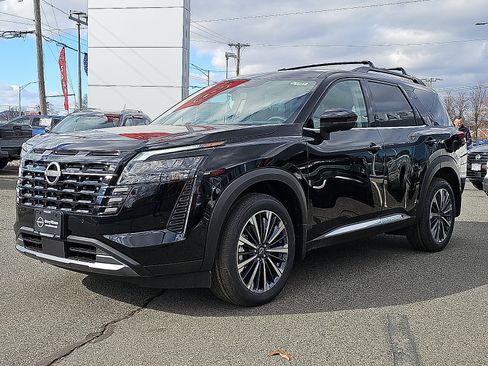 New 2026 Nissan Pathfinder Platinum AWD/4WD image 2