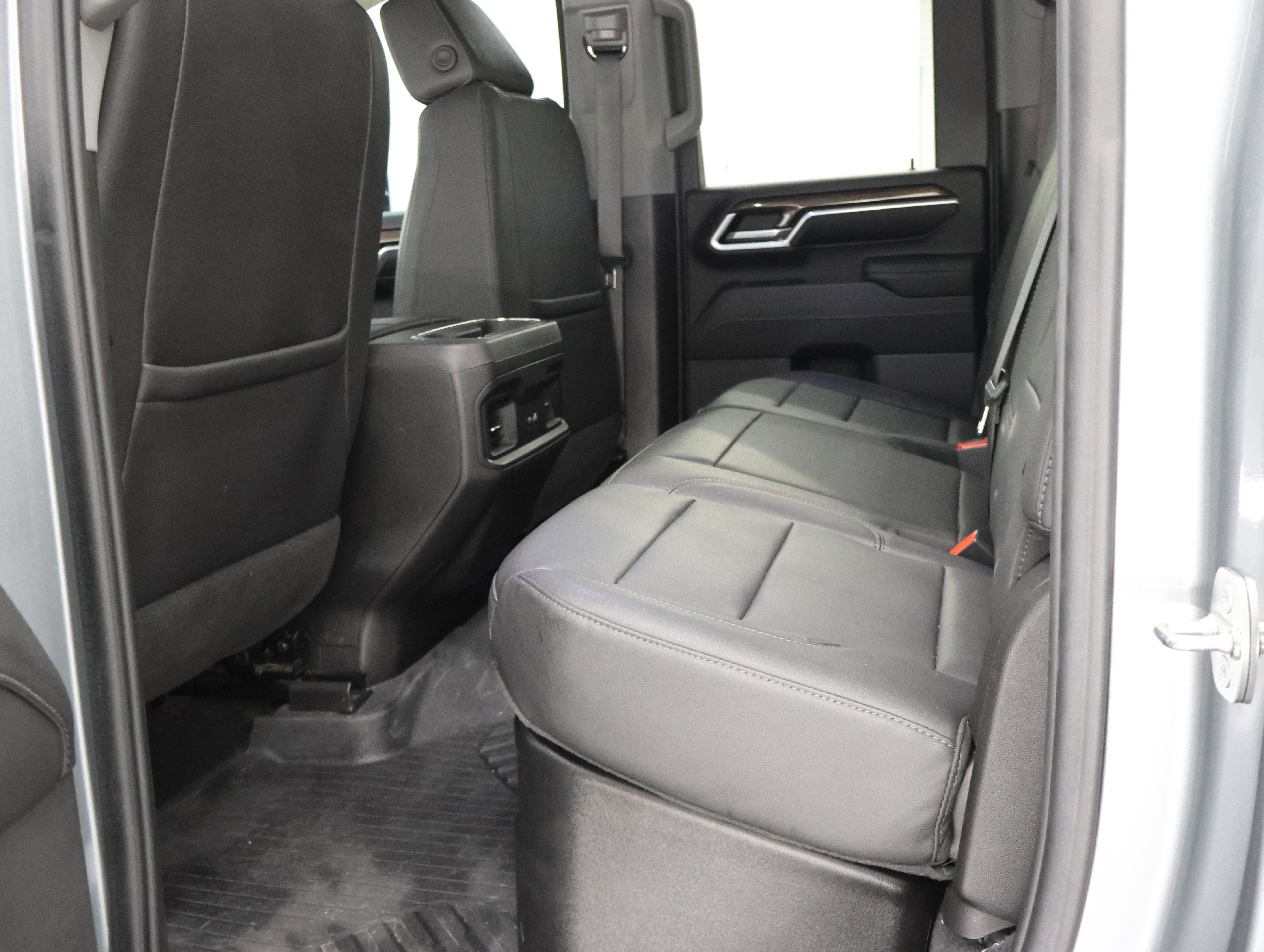 Used 2024 Chevrolet Silverado 2500 LT AWD/4WD image 9