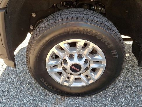 Certified 2025 GMC Sierra 2500 SLE w/ SLE Convenience Package image 8