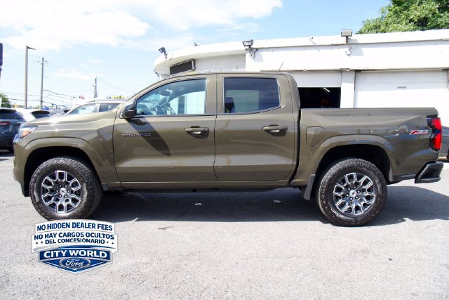 Used 2024 Chevrolet Colorado Z71 w/ Z71 Convenience Package 2 AWD/4WD image 5