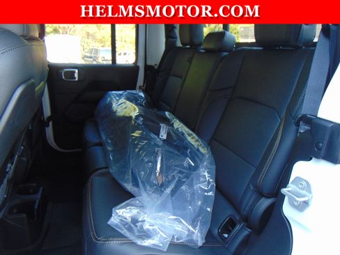 New 2025 Jeep Gladiator Sport image 37