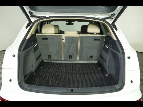 Used 2018 Audi Q5 2.0T Premium Plus w/ Premium Plus Package image 15