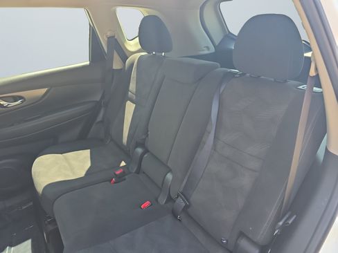 Used 2016 Nissan Rogue SV w/ SV Premium Package AWD/4WD image 14