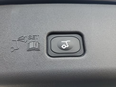 New 2026 Lincoln Nautilus Reserve AWD/4WD image 34