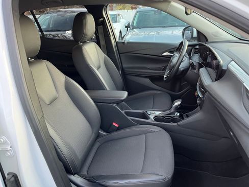 Used 2025 Buick Encore GX Preferred image 34