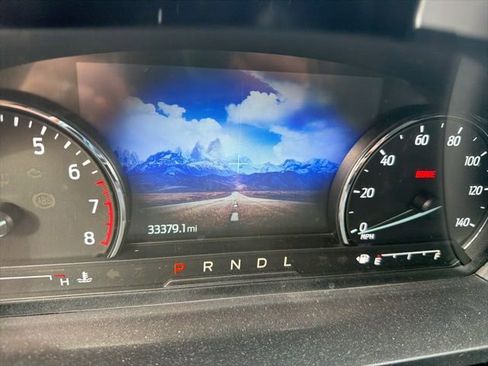 Used 2023 Ford Explorer XLT w/ Equipment Group 202A image 5