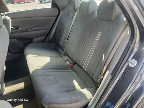 Used 2023 Hyundai Elantra SEL image 13