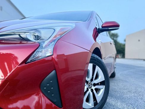 Used 2016 Toyota Prius Four Touring FWD image 23