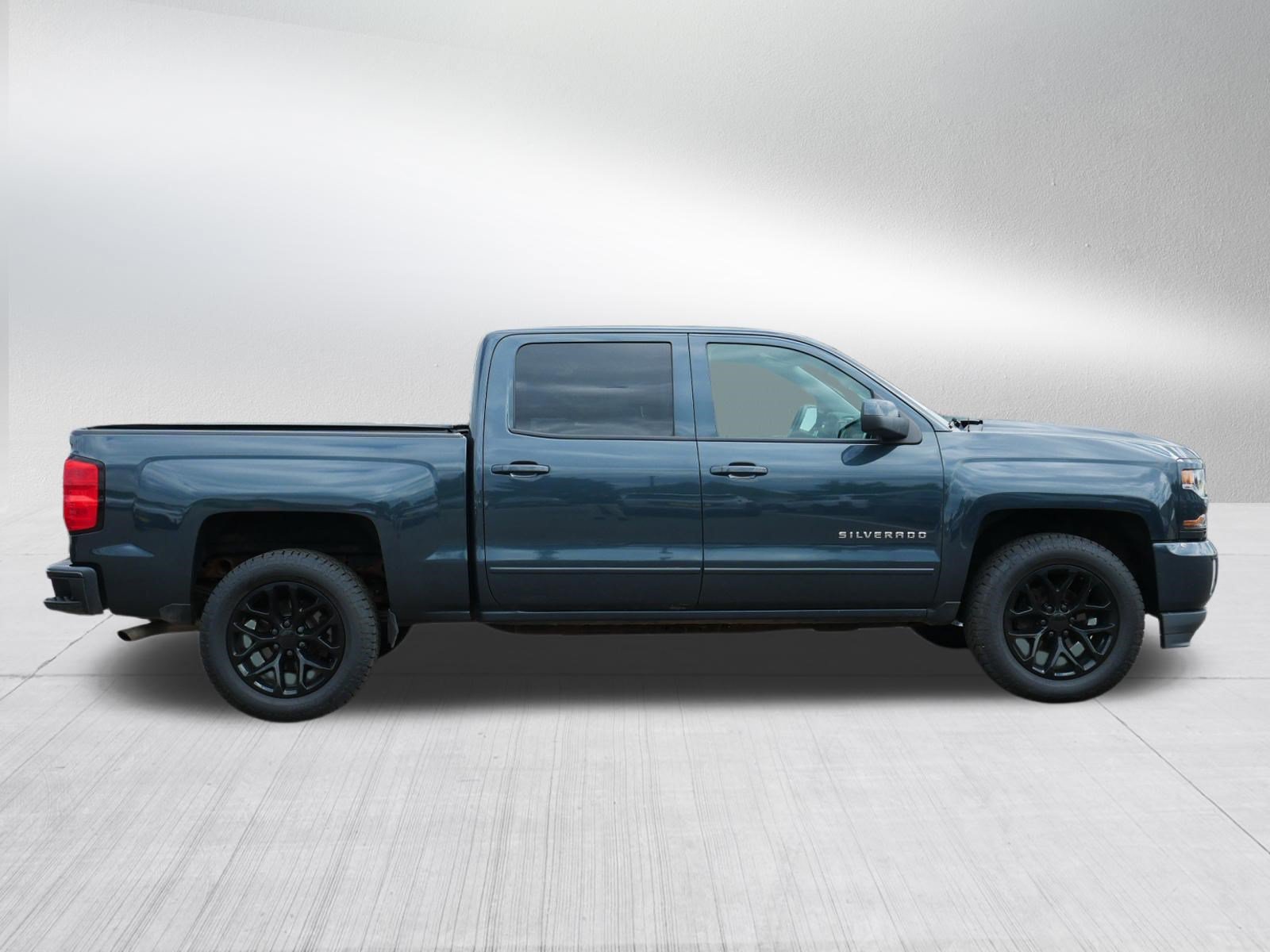 Used 2017 Chevrolet Silverado 1500 LT w/ All Star Edition AWD/4WD image 8