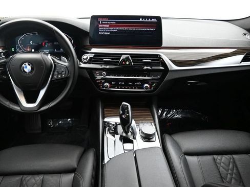 Used 2023 BMW 540i w/ Convenience Package RWD image 26
