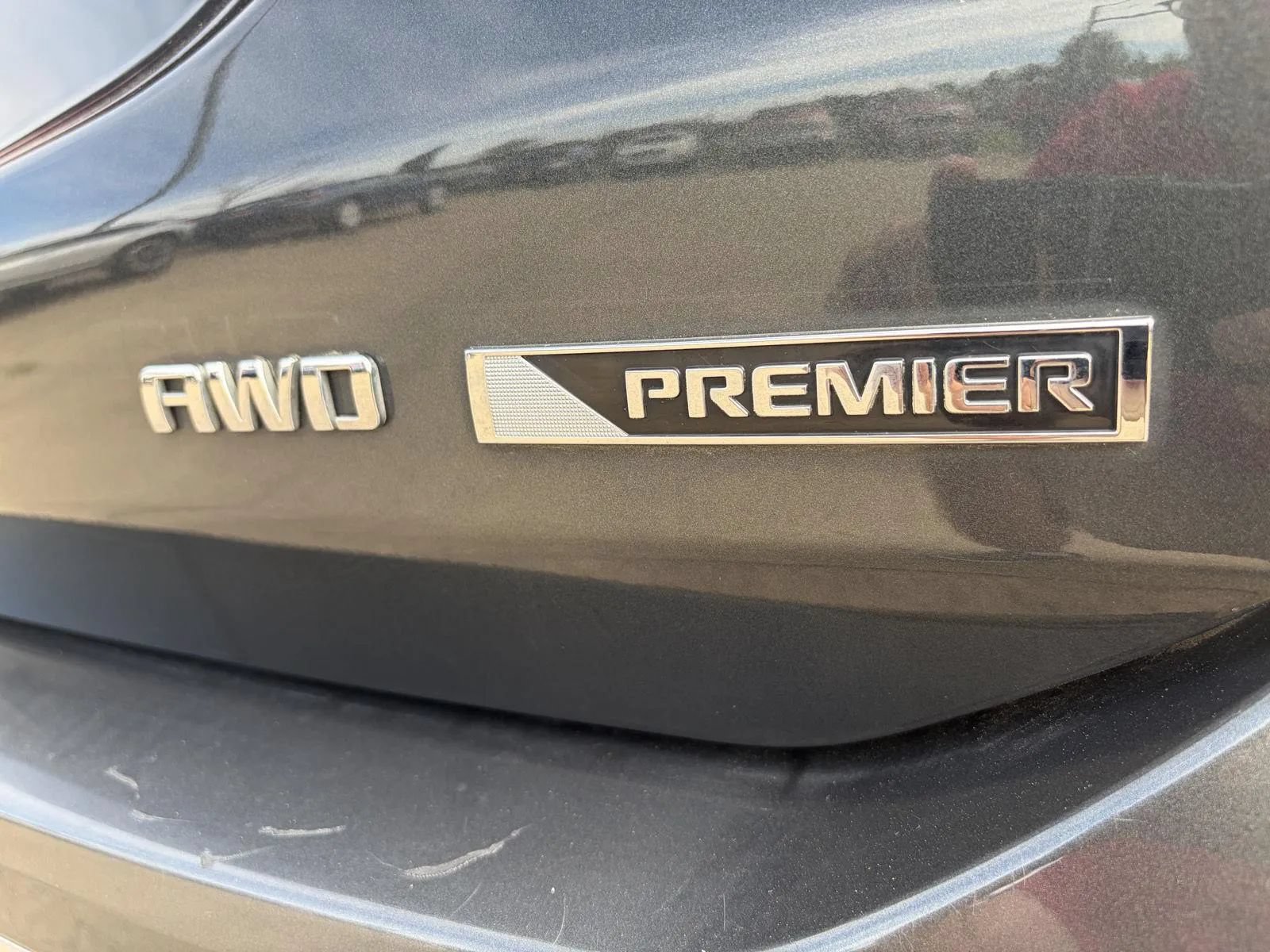 Used 2018 Chevrolet Equinox Premier AWD/4WD image 38