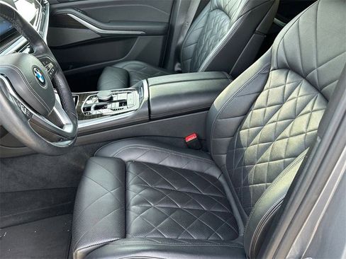 Used 2024 BMW X5 xDrive40i w/ Premium Package image 5