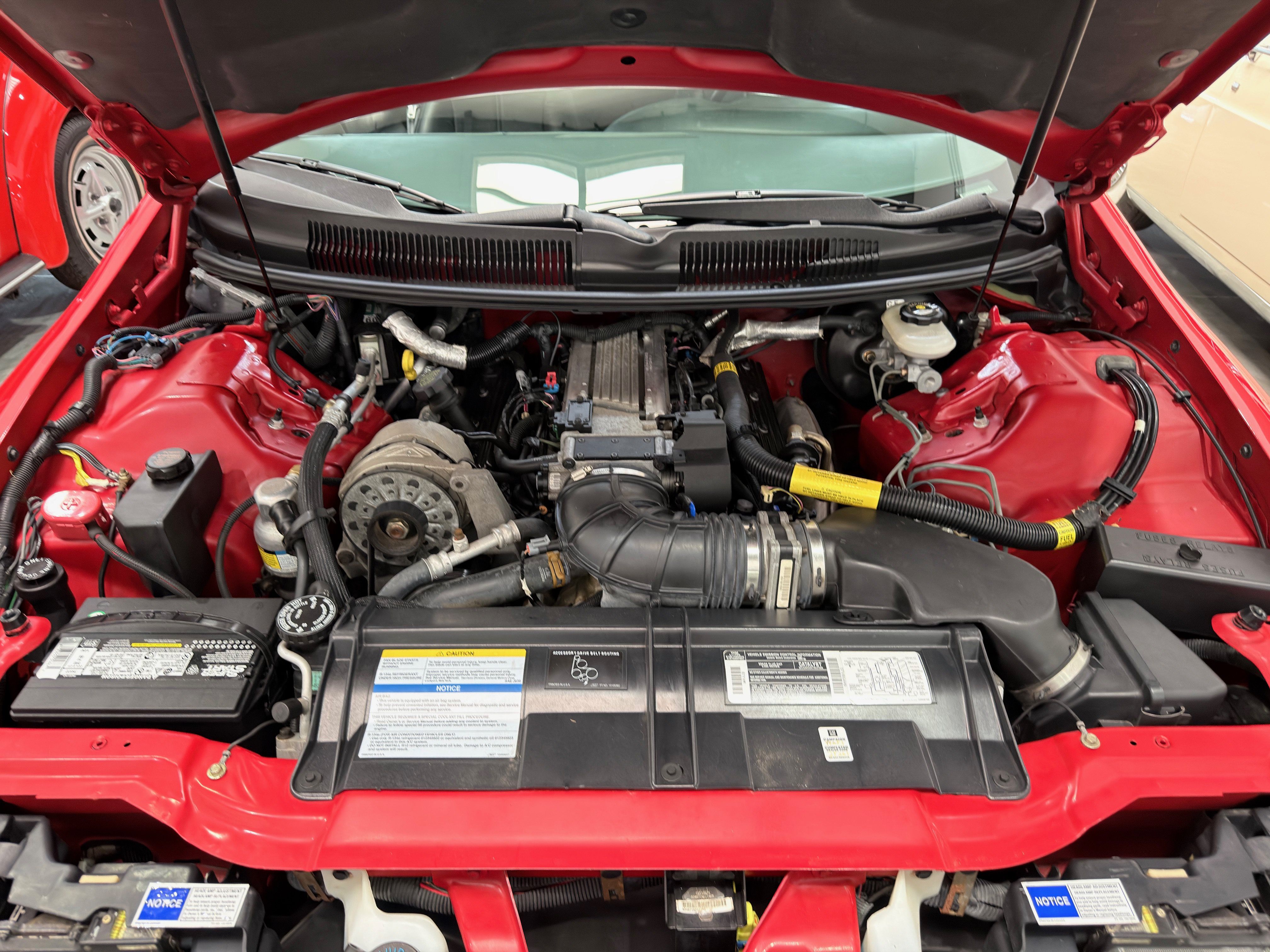Used 1995 Chevrolet Camaro Z28 RWD image 38