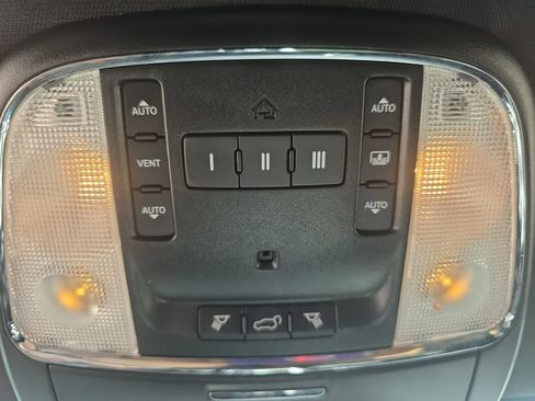 Used 2020 Jeep Grand Cherokee Limited w/ Luxury Group II RWD image 23