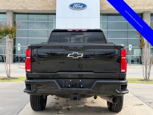 Used 2024 Chevrolet Silverado 2500 High Country w/ High Country Premium Package AWD/4WD image 22