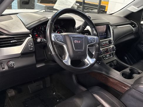 Used 2016 GMC Yukon XL SLT RWD image 4