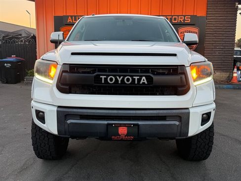 Used 2017 Toyota Tundra Limited w/ Limited Premium Package AWD/4WD image 3