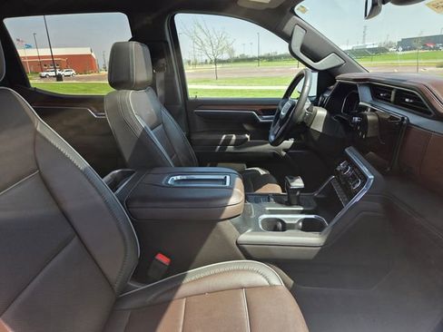 Used 2022 GMC Sierra 1500 Denali AWD/4WD image 32