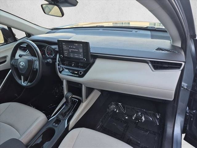 Used 2022 Toyota Corolla Cross LE w/ Moonroof Package AWD/4WD image 21