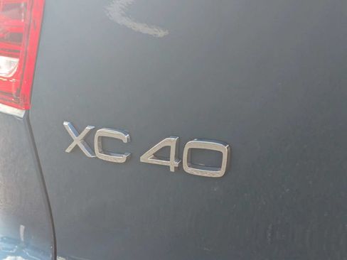 Certified 2023 Volvo XC40 Recharge Ultimate AWD/4WD image 16