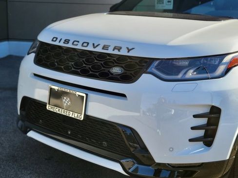 Used 2025 Land Rover Discovery Sport Dynamic SE image 41