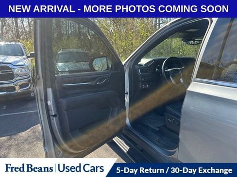 Used 2023 GMC Yukon Denali w/ Denali Reserve Package image 8