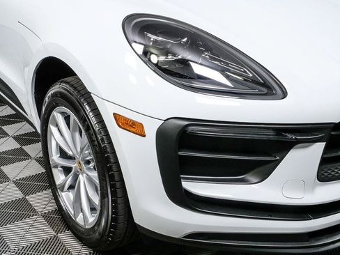 Certified 2026 Porsche Macan Turbo AWD/4WD image 38