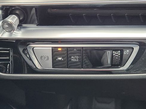 New 2026 Cadillac Lyriq Luxury image 17