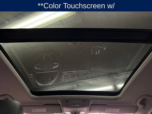 Certified 2024 Volkswagen Tiguan SE w/ Panoramic Sunroof Package AWD/4WD image 10