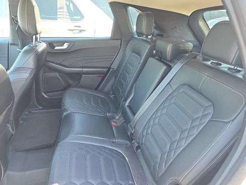 Certified 2023 Ford Escape SE w/ PHEV Premium Package FWD image 8