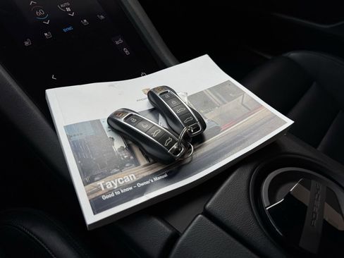 Used 2020 Porsche Taycan 4S AWD/4WD image 31