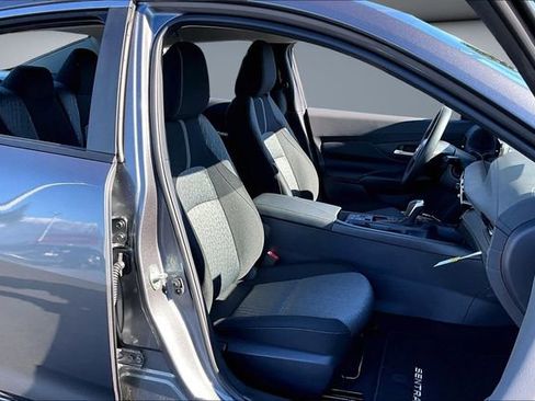 New 2026 Nissan Sentra SV w/ Floor Mat Package image 9