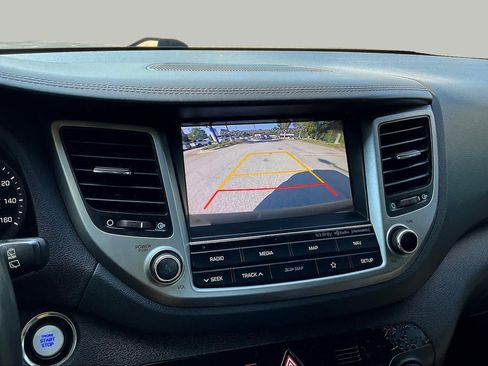 Used 2018 Hyundai Tucson Limited w/ Cargo Package FWD image 26