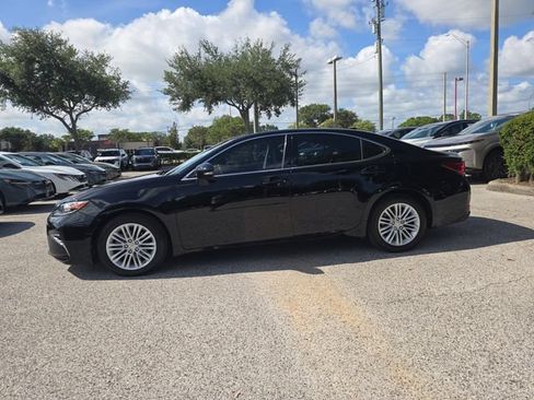Used 2017 Lexus ES 350 w/ Premium Package FWD image 5