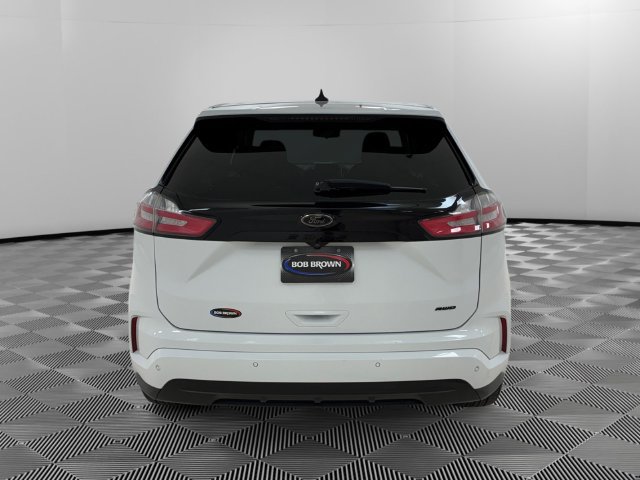 Used 2022 Ford Edge SE w/ Black Appearance Package AWD/4WD image 4